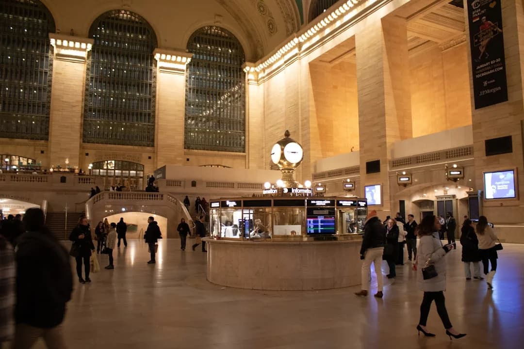 Cover Image for Food Hall Renaissance NYC 2026: Immersive Markets Reshape